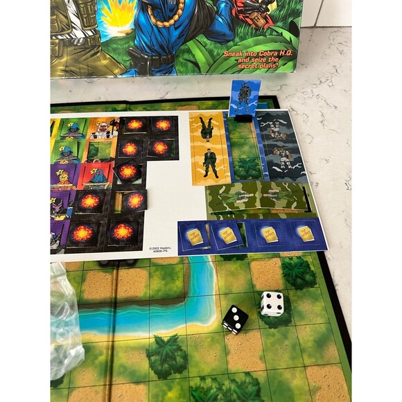 MILTON BRADLEY GI JOE MISSION COBRA HQ BOARD GAME 2002 - Picture 5 of 9